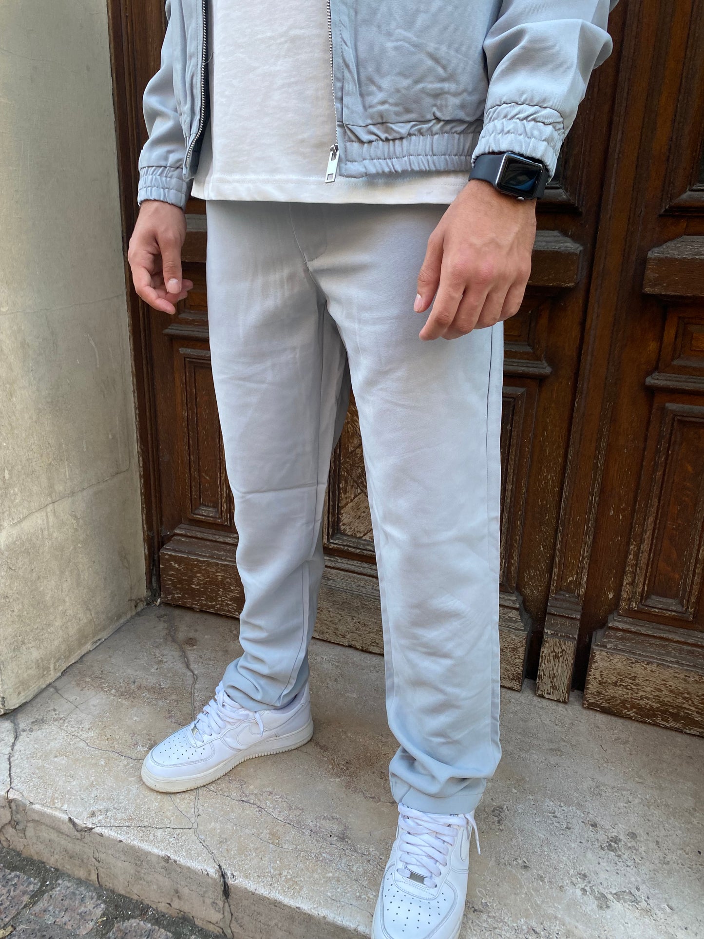 Ensemble gris