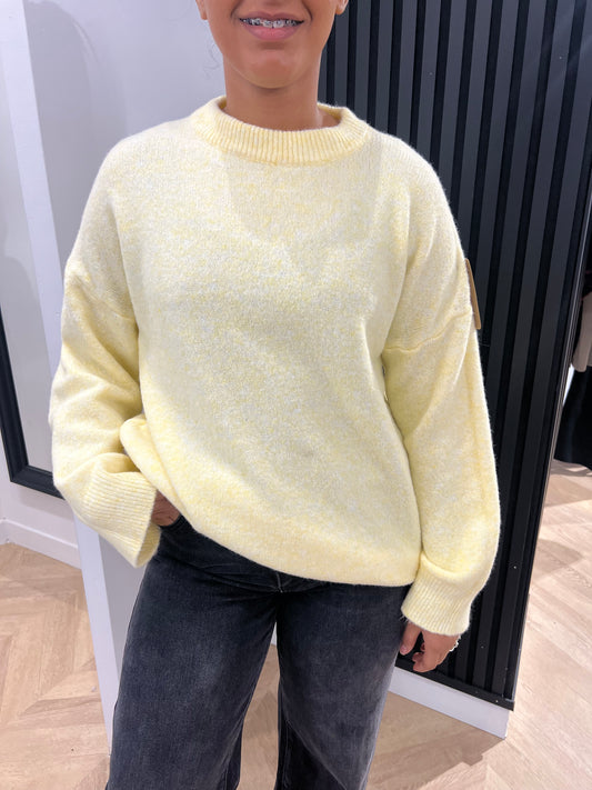 Pull en laine jaune