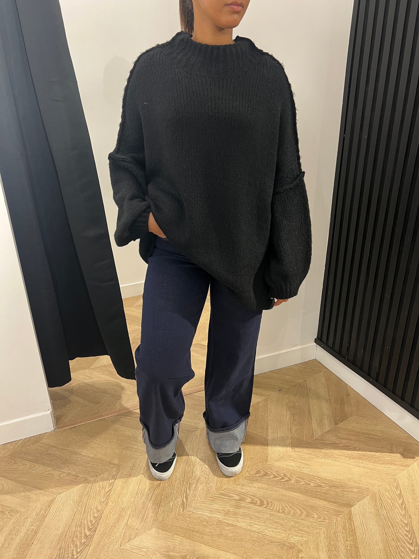 Pull noir oversize