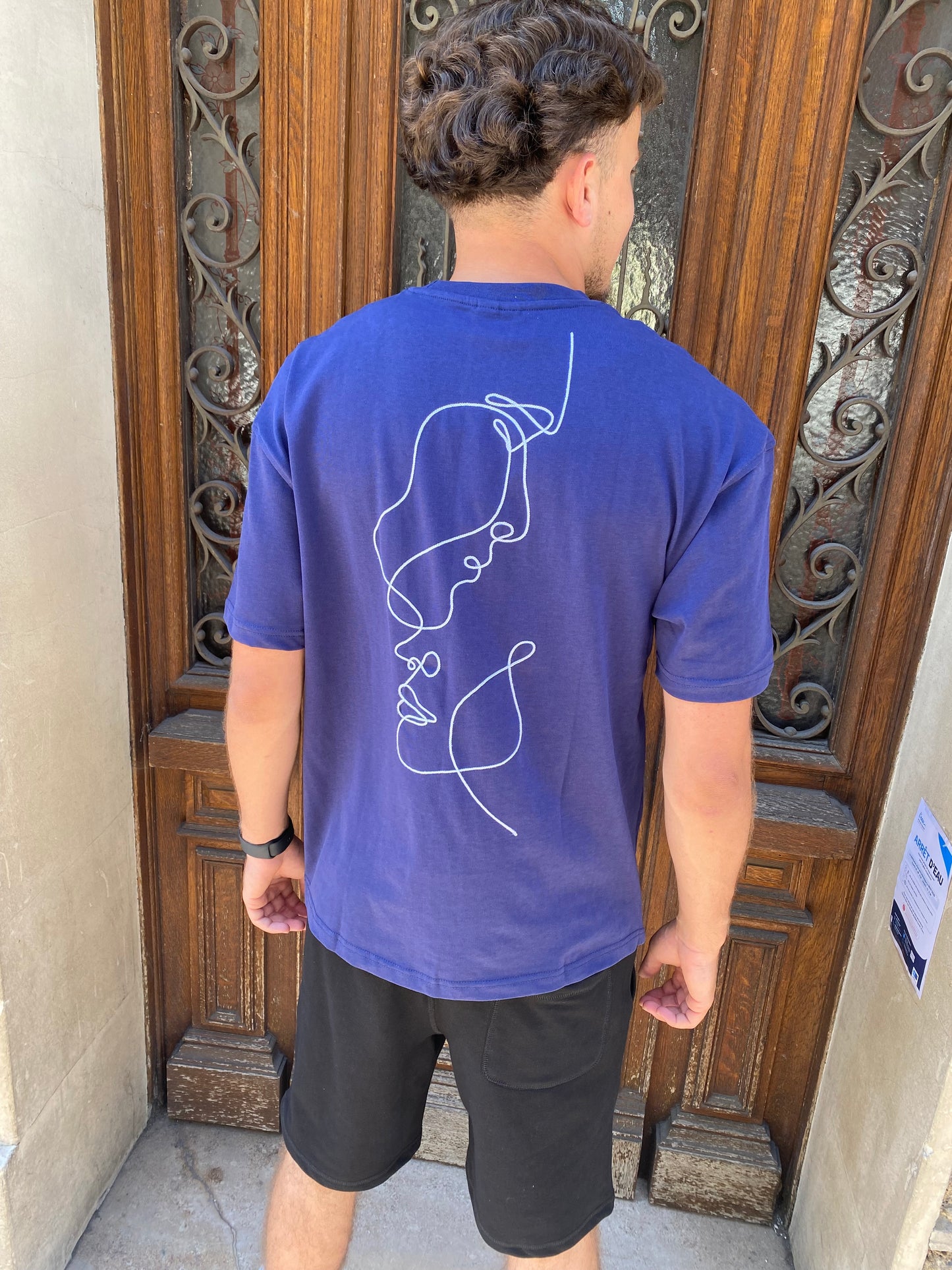 T-shirt visage bleu