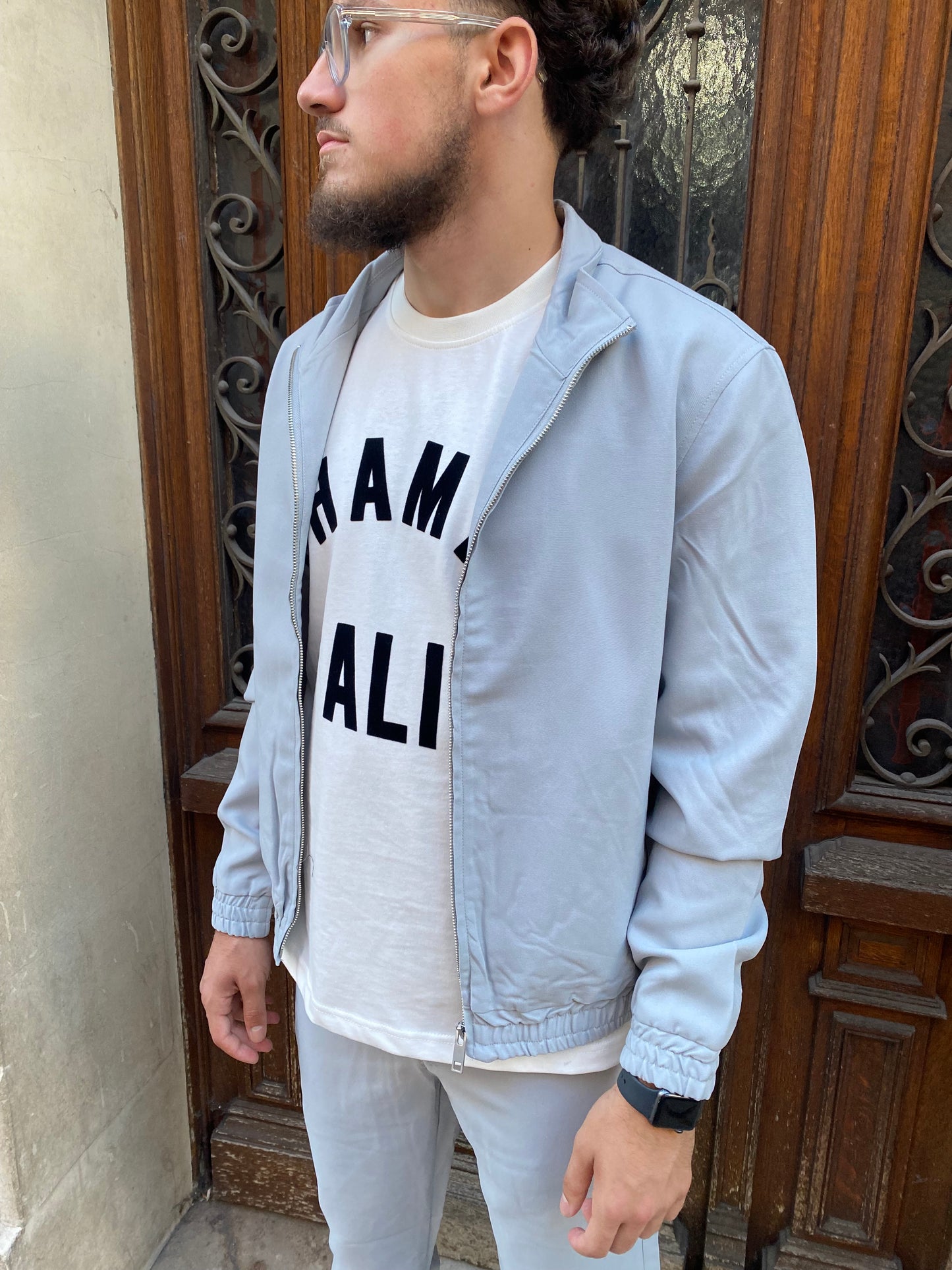 Ensemble gris