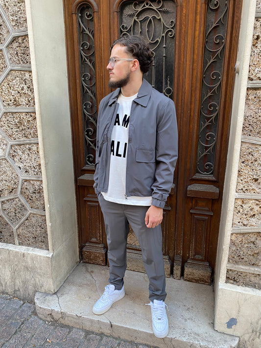 Ensemble gris