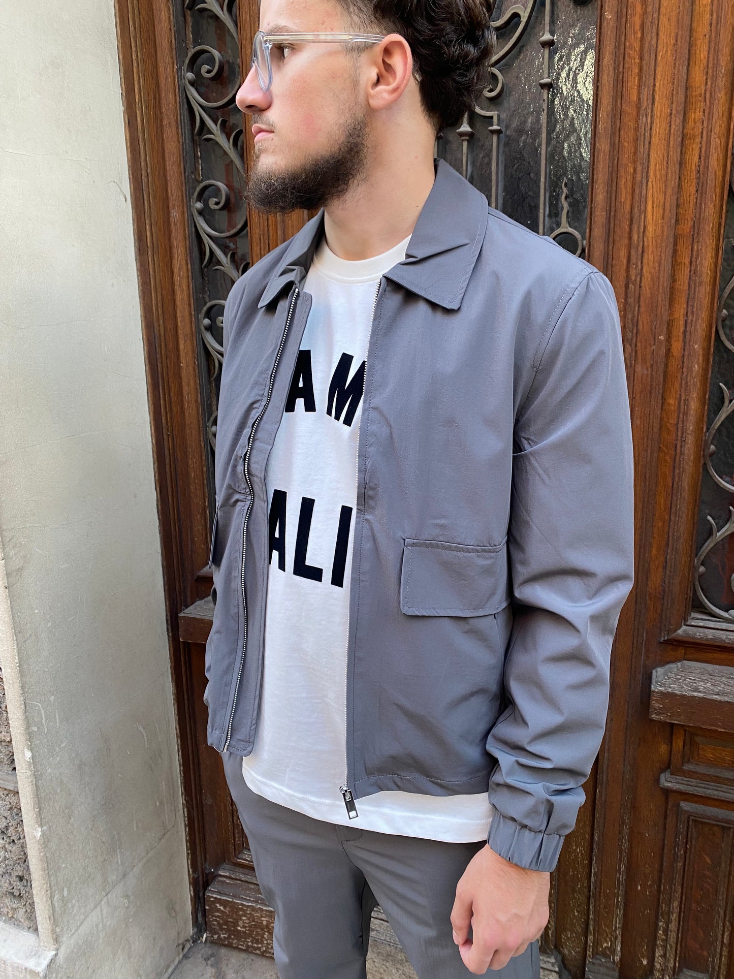 Ensemble gris